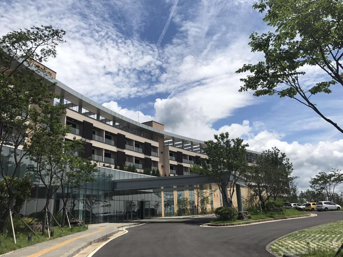 The Qube Resort Jeju Согвипхо Экстерьер фото